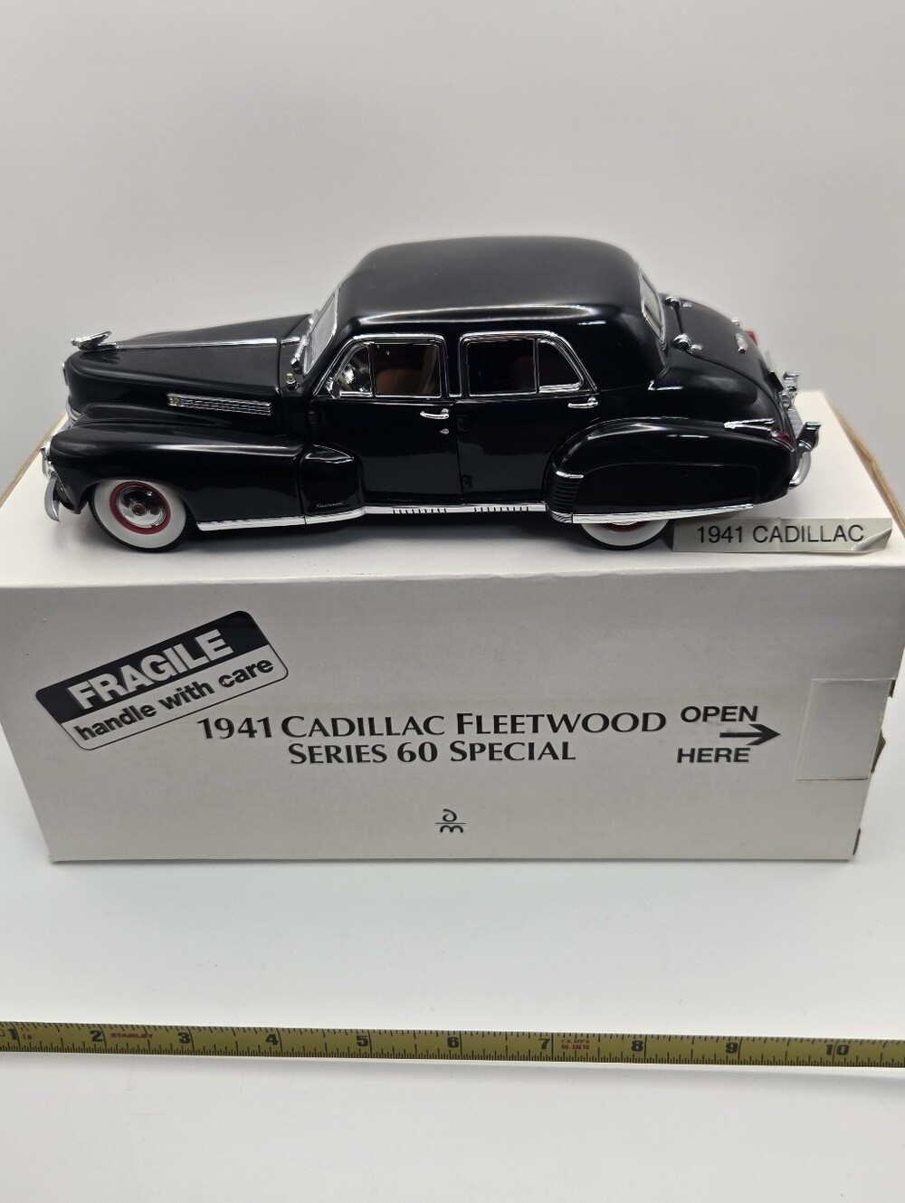 Danbury Mint 1:24 scale diecast metal model of a 1941 Cadillac Fleetwood Series
